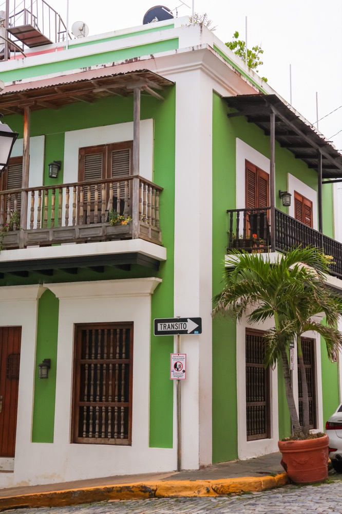 Puerto Rico &mdash; documentary frame